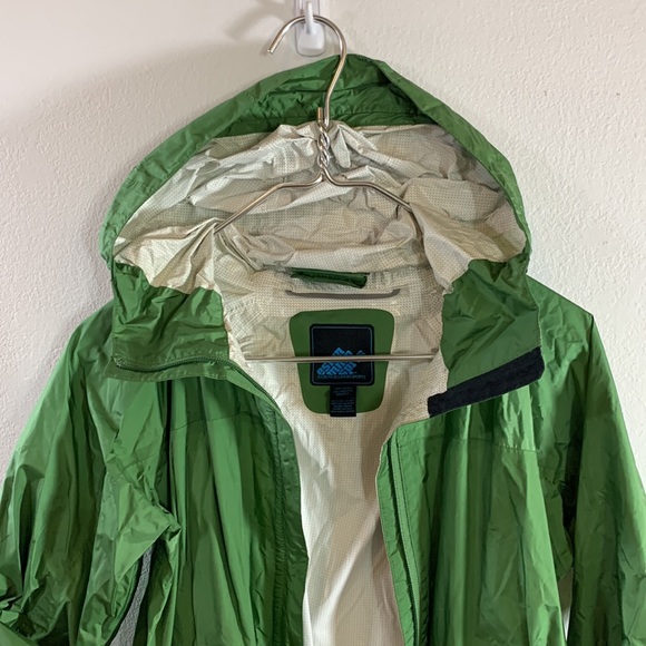 Like New Eastern Mountain Sports Spring Green System Three Raincoat - Picture 5 of 11